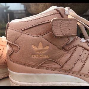 ADIDAS FORUM UNISEX CASUAL- Peach